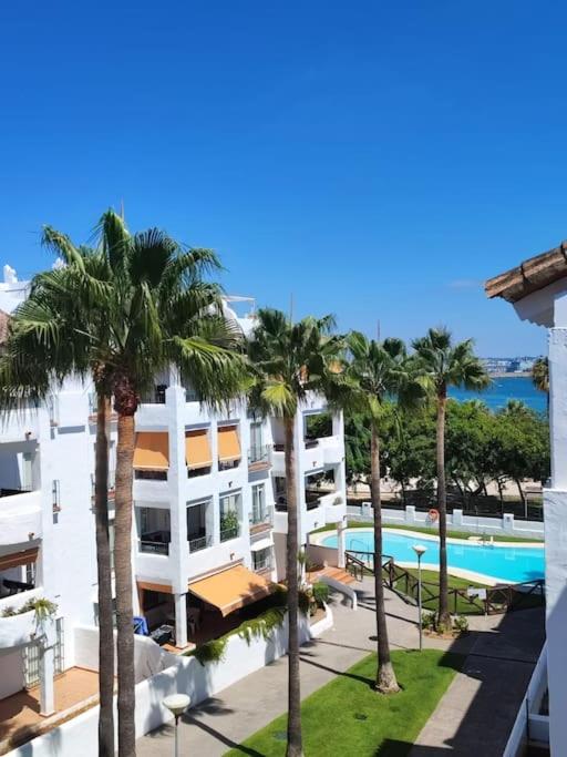 A Pie De Playa Con Parking Privado * Rota